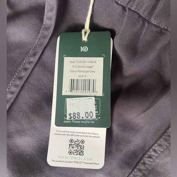 10 Tree Colwood Jogger - Picture 6 of 6